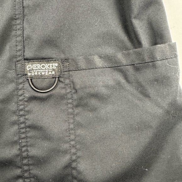 Cherokee Women's workwear revolution long sleeve button up scrub top large - Picture 3 of 7